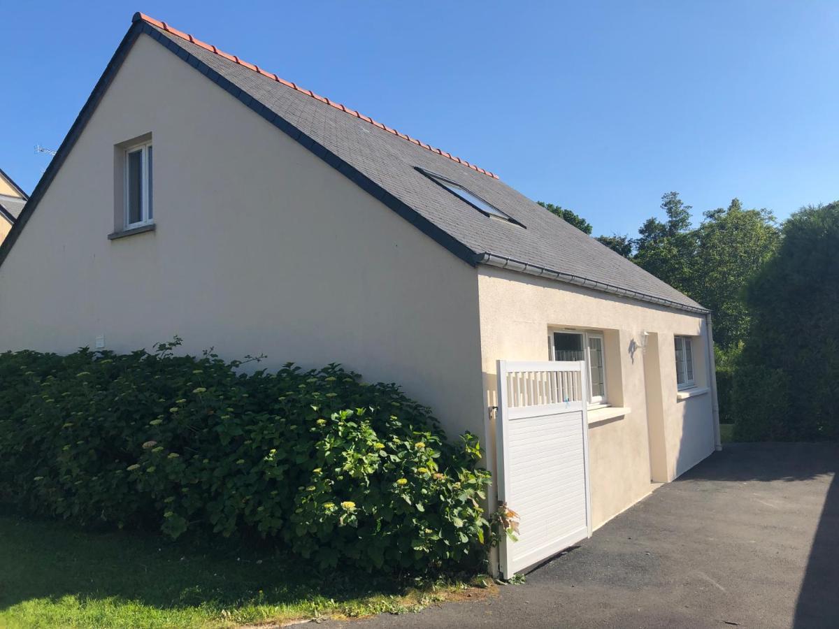 Bed and Breakfast Le Nid Du Franc Avranches Exterior foto